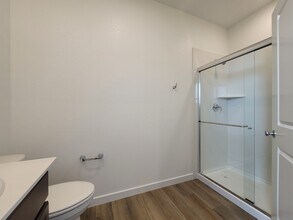 722 Rosazzo Ln in Manteca, CA - Foto de edificio - Building Photo