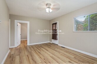 8356 SE Lafayette St in Portland, OR - Building Photo - Building Photo