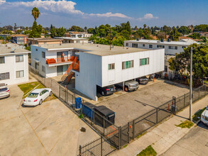 5403 Blackwelder St in Los Angeles, CA - Building Photo - Building Photo