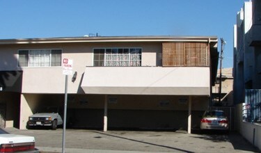 056 in Los Angeles, CA - Building Photo - Building Photo