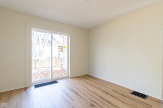 1730 E 75th St in Indianapolis, IN - Building Photo - Building Photo