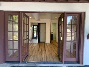 9625 Grossmont Summit Dr in La Mesa, CA - Building Photo - Building Photo