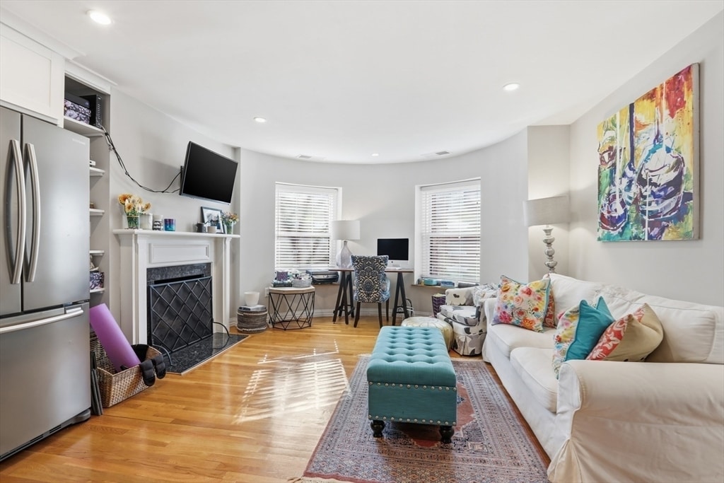 95 Gainsborough St in Boston, MA - Building Photo