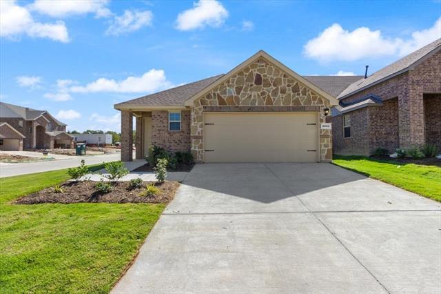 property at 3901 Oak Crk Cir
