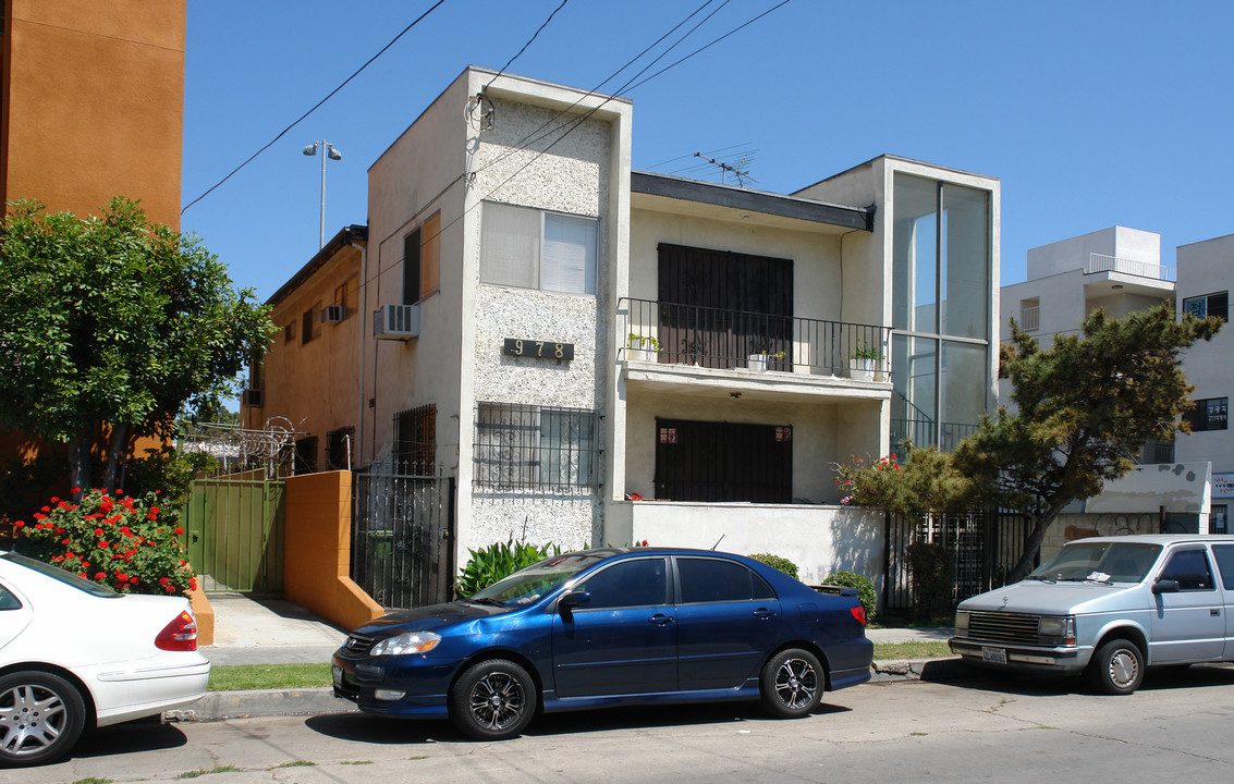 978 S Ardmore Ave in Los Angeles, CA - Building Photo