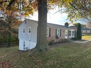 2 Concord Dr in Brunswick, MD - Building Photo - Building Photo