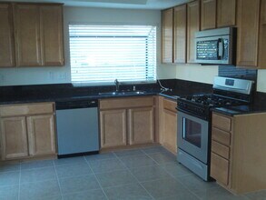 6105 Orchard Grove Way in Riverside, CA - Building Photo - Building Photo