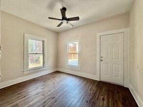 222 Lowell St in San Antonio, TX - Building Photo - Building Photo