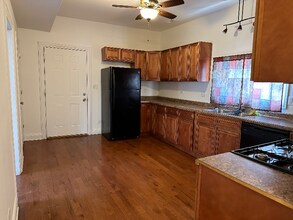 1650 N Keeler Ave, Unit 1650-2 in Chicago, IL - Building Photo - Building Photo