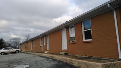 Skyline Apartments in McMinnville, TN - Building Photo - Building Photo