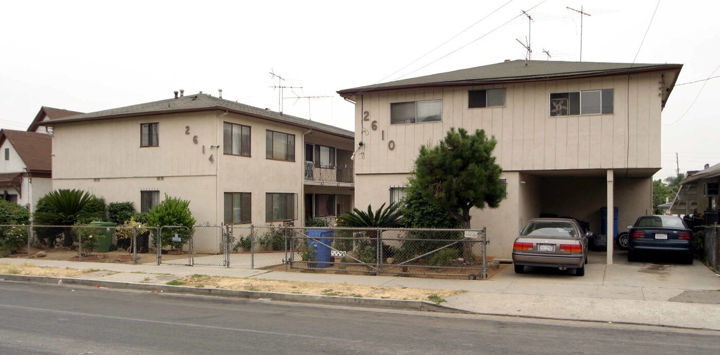 2610 Michigan Ave in Los Angeles, CA - Building Photo