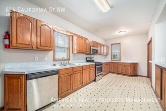 614 California St NW in Grand Rapids, MI - Building Photo - Building Photo