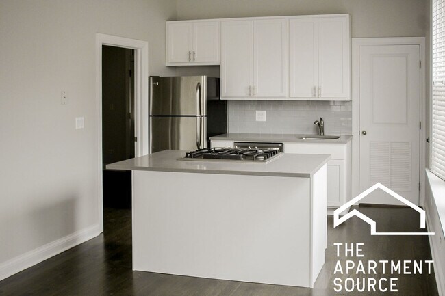 property at 3856 N Southport Ave