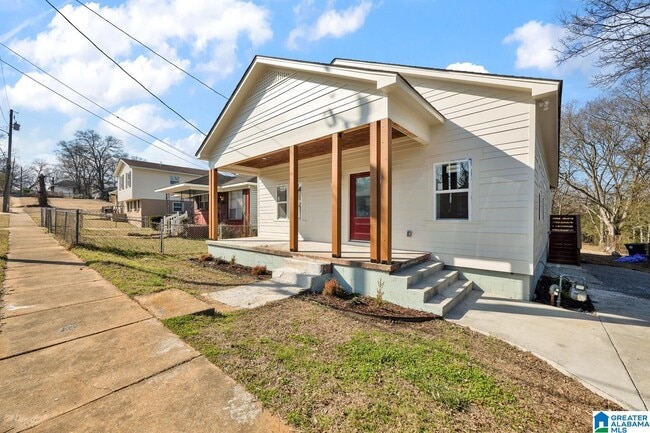 property at 1720 34th Pl N