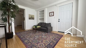 2642 W Hirsch St, Unit 1 in Chicago, IL - Building Photo