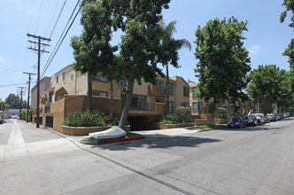 Entourage in Burbank, CA - Building Photo - Building Photo