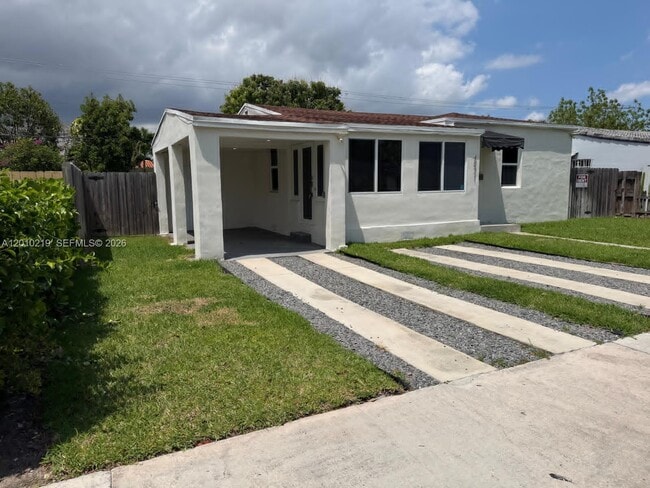 4871 SW 5th Terrace in Coral Gables, FL - Building Photo - Building Photo