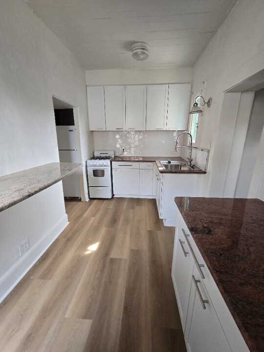 707 12th St SW in Albuquerque, NM - Building Photo