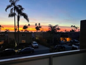 2233 Manchester Ave, Unit 1 in Encinitas, CA - Building Photo - Building Photo