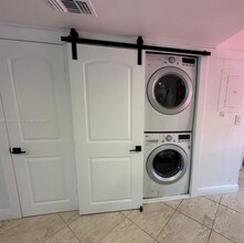 680 NW 82nd Pl in Miami, FL - Building Photo - Building Photo