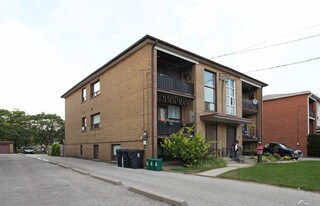 20-22 Wasdale Cres in Toronto, ON - Building Photo