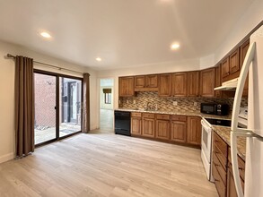 3069 Lindenwood Dr in Dearborn, MI - Building Photo - Building Photo