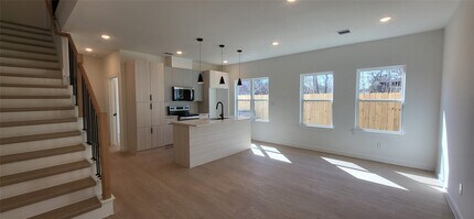 1033 North Ln in Houston, TX - Building Photo - Building Photo