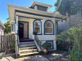 3008 Brook St in Oakland, CA - Building Photo