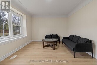 207 Bowman St in Hamilton, ON - Building Photo - Building Photo