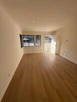 1543 11th St, Unit D in Santa Monica, CA - Building Photo