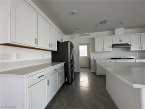 696 Stone Hammer Ave in Las Vegas, NV - Building Photo - Building Photo