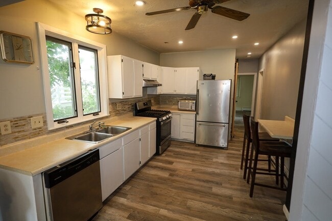 12 John St in Worcester, MA - Foto de edificio - Building Photo