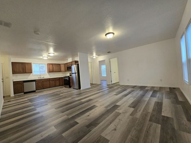 6105 E Sahara Ave in Las Vegas, NV - Building Photo - Building Photo