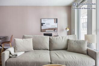 1818 N Cherokee Ave, Unit FL3-ID1199 in Los Angeles, CA - Building Photo - Building Photo