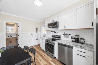 3 Pearl St in Groton, CT - Building Photo - Building Photo