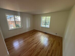 11544 22nd Ave NE in Seattle, WA - Building Photo - Building Photo