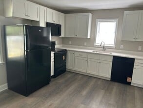 627 W Northwest Blvd in Winston-Salem, NC - Building Photo - Building Photo