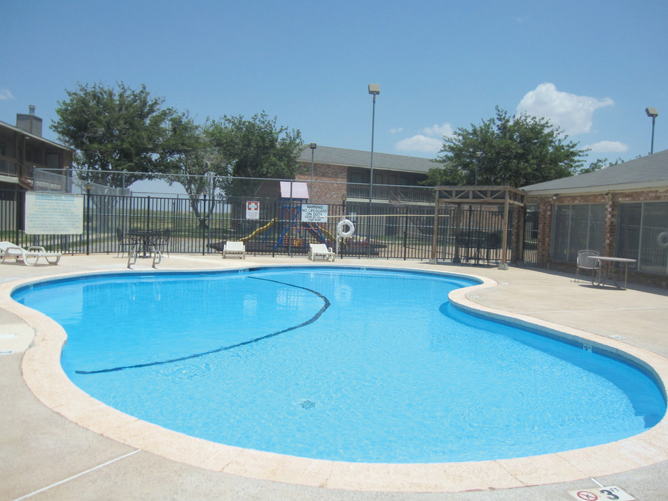 Trestles Condominiums in Odessa, TX - Foto de edificio