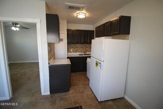 8903 Old County Dr, Unit A in El Paso, TX - Building Photo - Building Photo