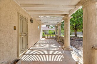 6442 W Mesa Vista Ave in Las Vegas, NV - Building Photo - Building Photo