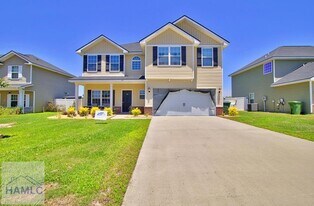 14 Wythe St in Hinesville, GA - Building Photo