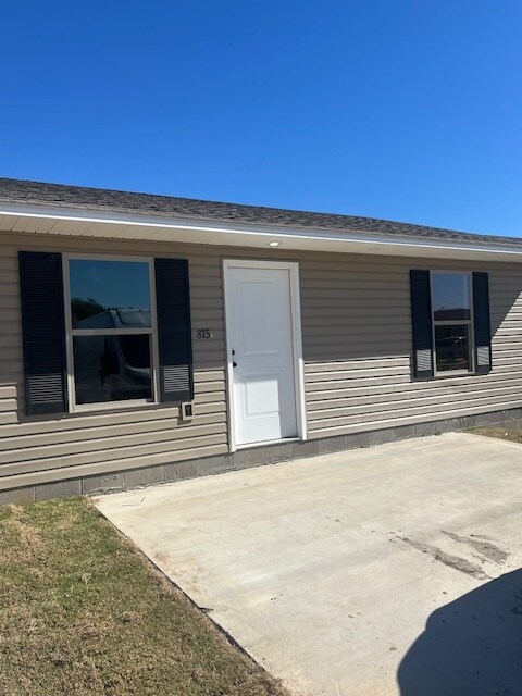 814 N 8th Ave, Unit #A in Paragould, AR - Foto de edificio