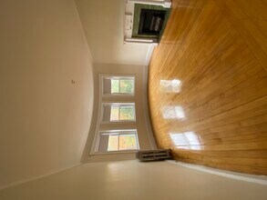 1824 Beacon St, Unit 7 in Brookline, MA - Foto de edificio - Building Photo