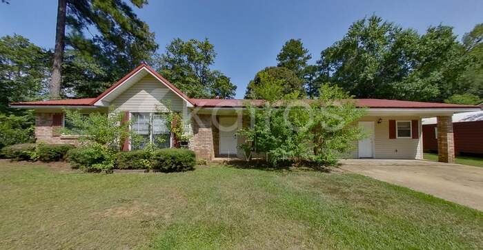 6922 43rd St in Northport, AL - Building Photo