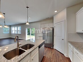 5956 Hagar Vly Dr in Nashville, TN - Foto de edificio - Building Photo