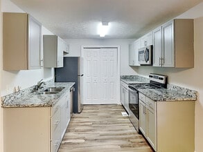 3034 Millstone Ct SW in Austell, GA - Foto de edificio - Building Photo