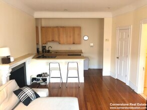 591 Beacon St, Unit 5 in Boston, MA - Foto de edificio - Building Photo
