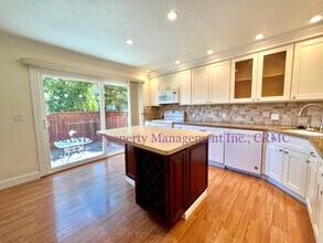 735 Olive Ave in Novato, CA - Building Photo - Building Photo