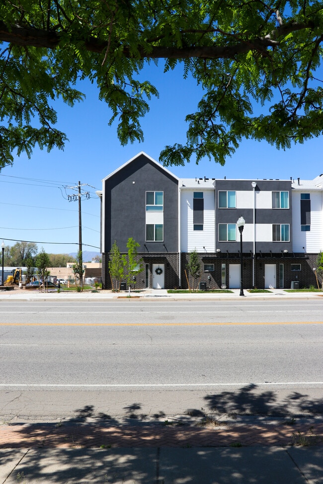 property at 178 S Bushnell Way