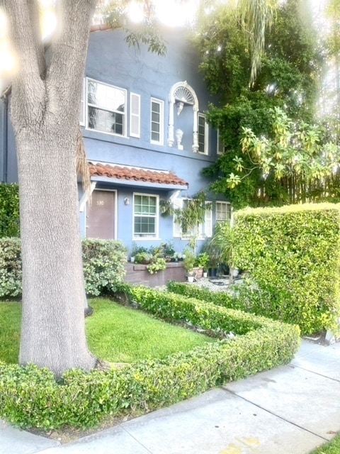 530 N San Vicente Blvd in West Hollywood, CA - Building Photo - Building Photo